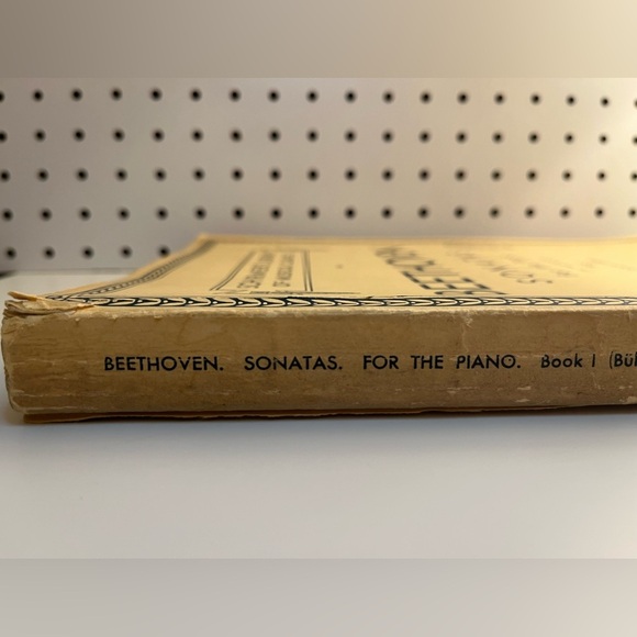 Beethoven Sonatas for the Piano, Book 1" from Schirmer's Library of Music - Picture 3 of 16